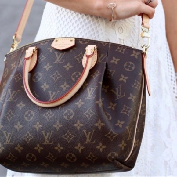 *Authentic* Louis Vuitton Turenne Monogram MM Monogram - Picture 9 of 12